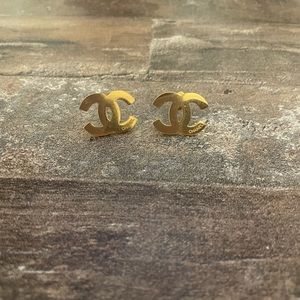 GOLD CHANEL EARRINGS